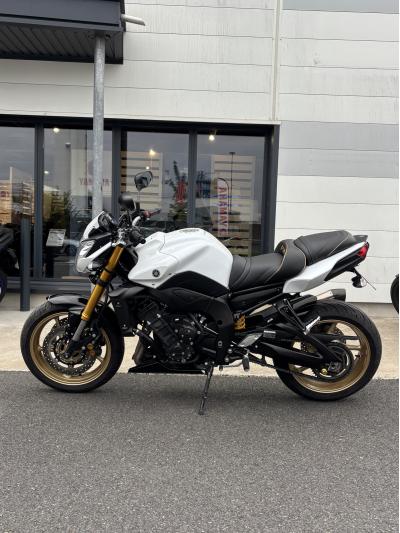 YAMAHA FZ8