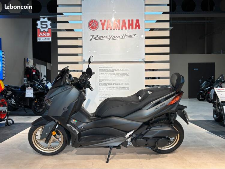 YAMAHA XMAX 125 TECH MAX / GARANTIE 1 AN