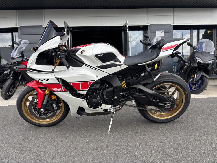 YAMAHA YZF 1000 R1 60TH