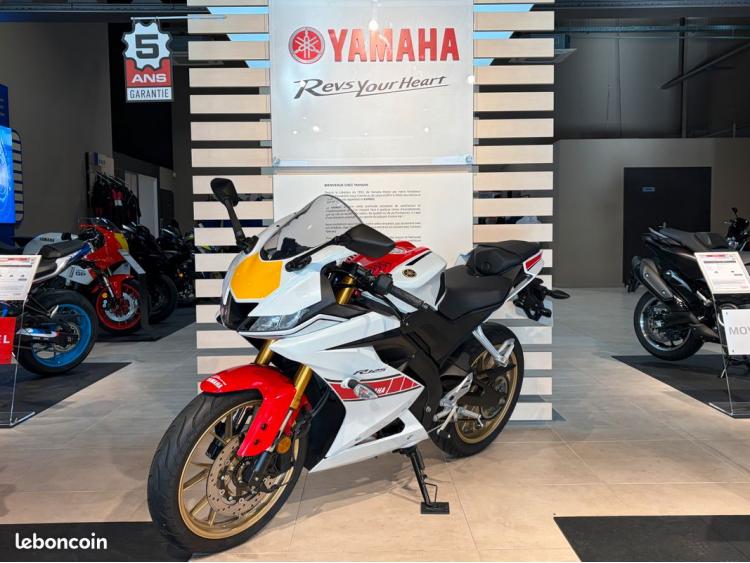 YAMAHA R125 World GP 60th Anniversary