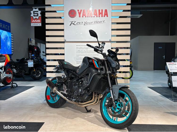 Yamaha MT-09 MT09 / ÉDITION DARK JAPAN