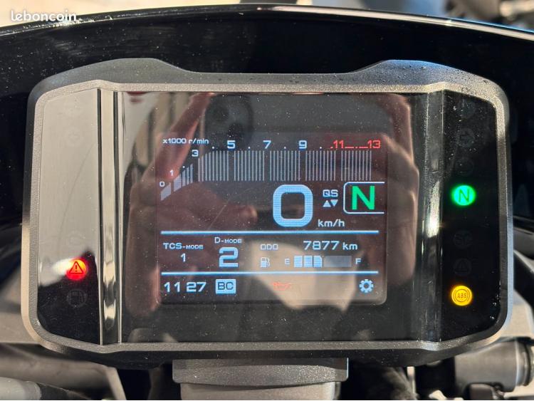 Yamaha MT-09 MT09 / ÉDITION DARK JAPAN